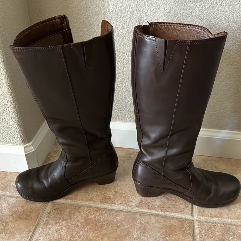 Dansko Martha Saddle Veg size 37.